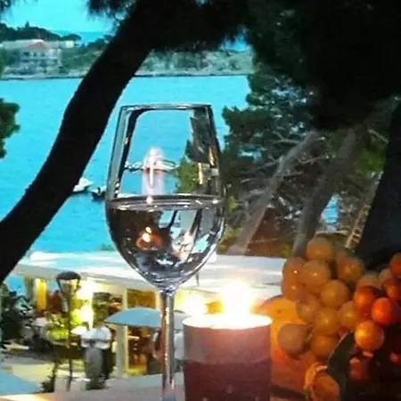 Apartment Beachfront Romy With Sauna Makarska