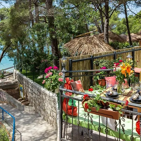 Apartment Beachfront Romy With Sauna Makarska
