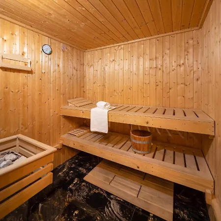 Beachfront Romy With Sauna Apartment