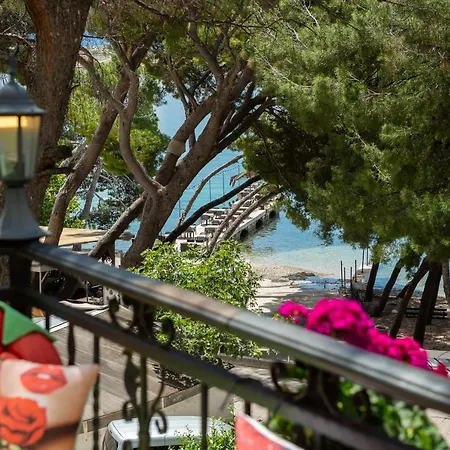 Beachfront Romy With Sauna * Makarska