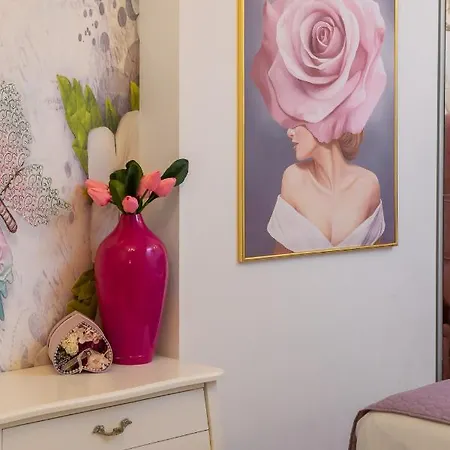 Beachfront Romy With Sauna Apartamento